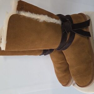 Koolaburra Tan Suede Boots with Shearling Size 7
